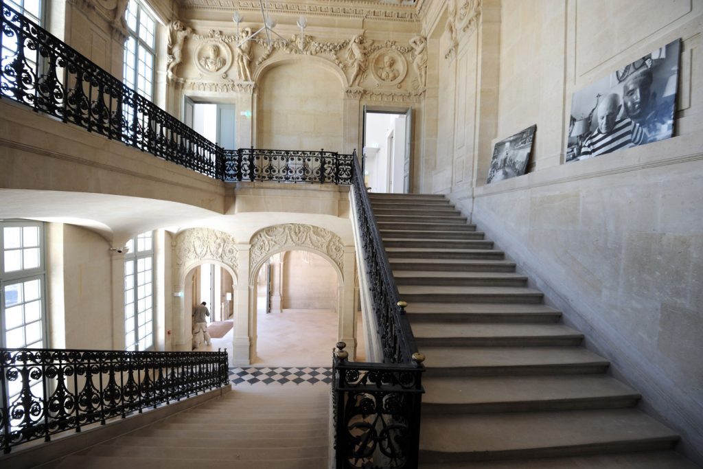 musee picasso grand escalier retouche